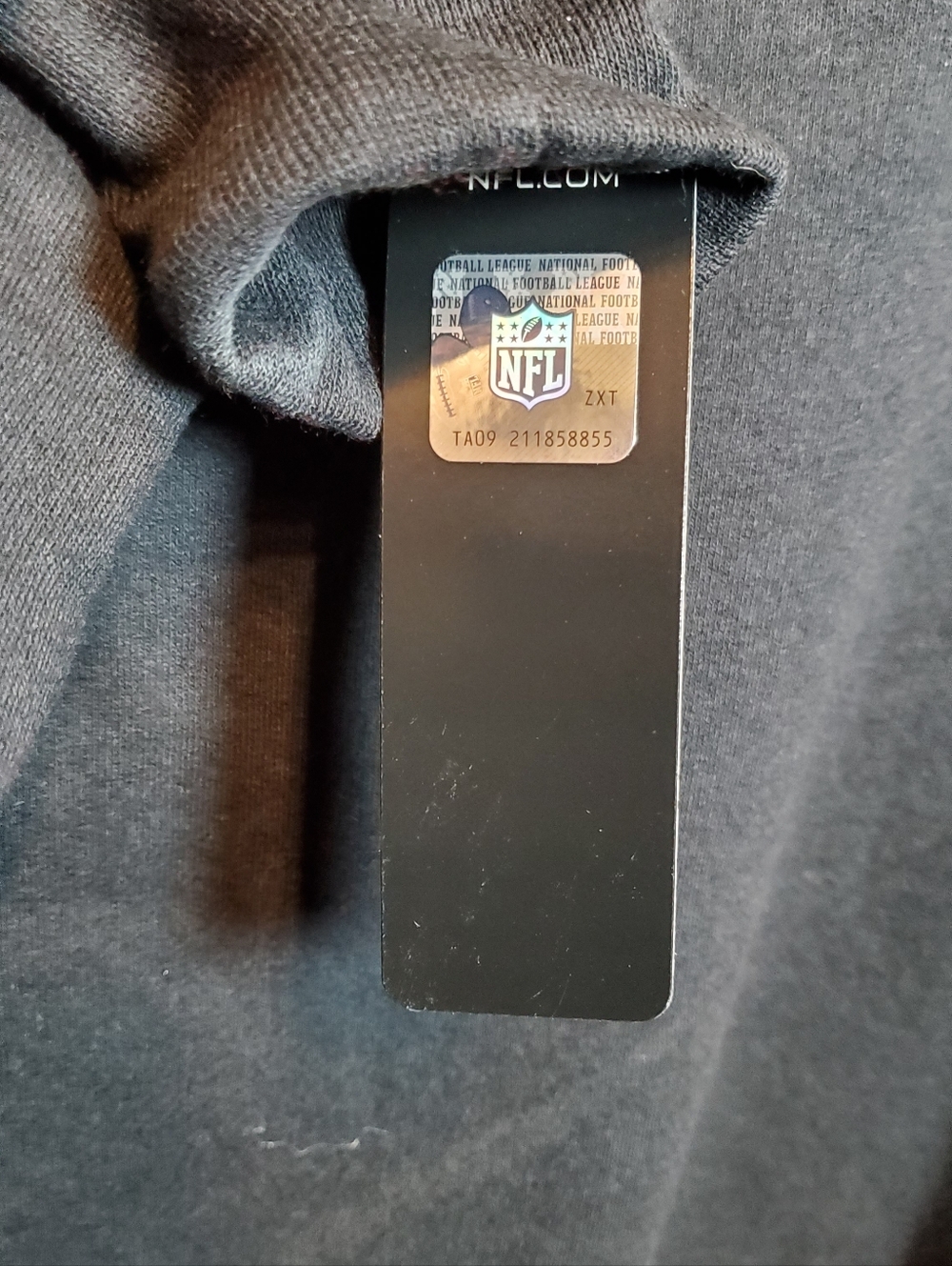 364. NWT - NFL Team Apparel - Philadelphia Eagles Stiched Camo Sweatshirt - Picture 6 of 8